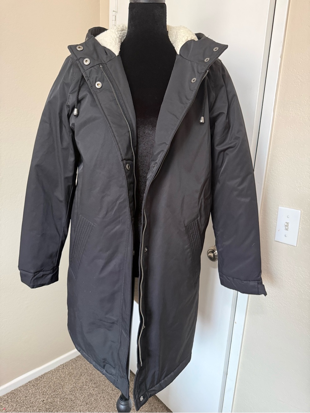 Levi Strauss & Co. Women’s Sherpa Lined Winter Coat Parka Size M